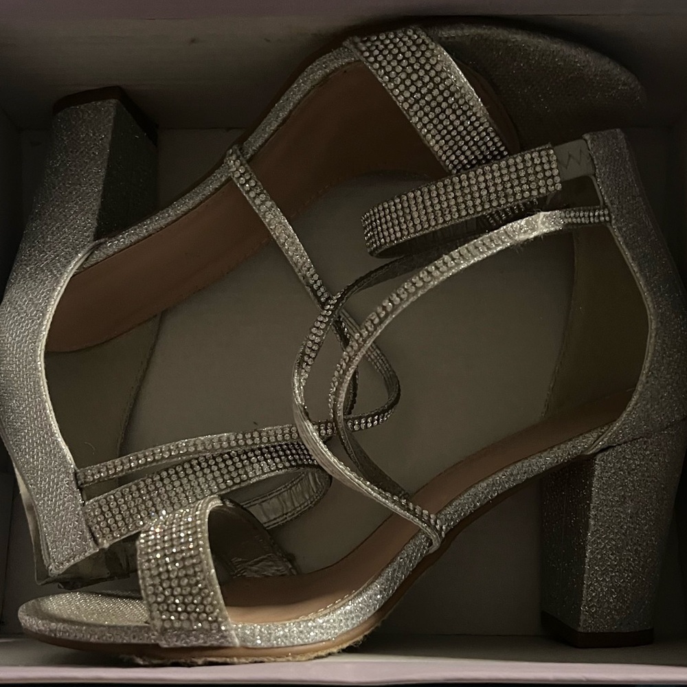 TOP Moda Silver Chunky Heel Sandals